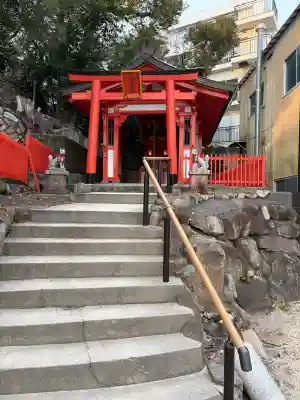 敏馬神社の{uncategorized: "未分類", other: "その他", undefined: "問題あり", building: "その他建物", grave: "お墓", sacred_gate: "鳥居", guardian: "狛犬", statue: "像", buddha: "仏像", history: "歴史", nature: "自然", garden: "庭園", animal: "動物", pagoda: "塔", temizu: "手水舎", mountain_gate: "山門・神門", sanctuary: "本殿・本堂", subordinate: "末社・摂社", art: "芸術", scenery: "景色", jizo: "地蔵", ema: "絵馬", goshuin: "御朱印", omikuji: "おみくじ", items: "授与品その他", amulet: "お守り", goshuincho: "御朱印帳", eats: "食事", festival: "お祭り", votive_dance: "神楽", shichigosan: "七五三参", wedding: "結婚式", experience: "体験その他", initially: "初詣", around: "周辺", anti_infection: "感染症対策"}