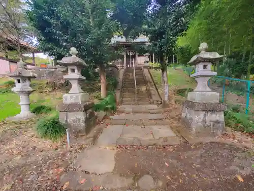 小梥神社の建物その他