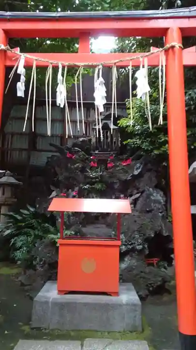 飛木稲荷神社の末社・摂社