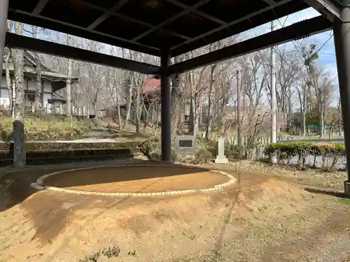 山中諏訪神社(山梨県)
