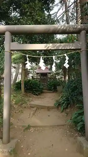 茂侶神社の鳥居