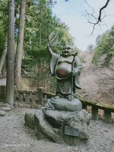 榛名神社の像