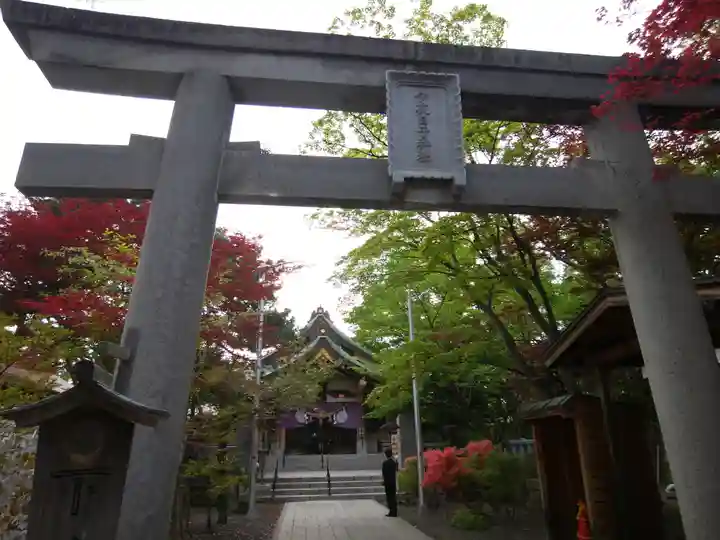 彌彦神社 (伊夜日子神社)の鳥居