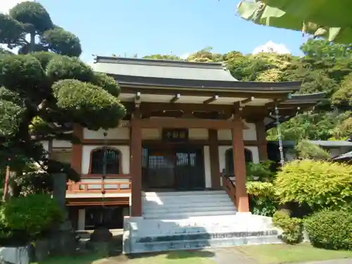 弥勒寺の本殿・本堂