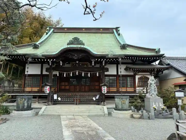 妙法寺の{uncategorized: "未分類", other: "その他", undefined: "問題あり", building: "その他建物", grave: "お墓", sacred_gate: "鳥居", guardian: "狛犬", statue: "像", buddha: "仏像", history: "歴史", nature: "自然", garden: "庭園", animal: "動物", pagoda: "塔", temizu: "手水舎", mountain_gate: "山門・神門", sanctuary: "本殿・本堂", subordinate: "末社・摂社", art: "芸術", scenery: "景色", jizo: "地蔵", ema: "絵馬", goshuin: "御朱印", omikuji: "おみくじ", items: "授与品その他", amulet: "お守り", goshuincho: "御朱印帳", eats: "食事", festival: "お祭り", votive_dance: "神楽", shichigosan: "七五三参", wedding: "結婚式", experience: "体験その他", initially: "初詣", around: "周辺", anti_infection: "感染症対策"}