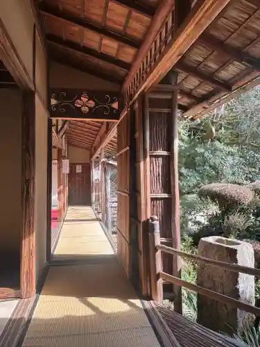 詩仙堂（丈山寺）の{uncategorized: "未分類", other: "その他", undefined: "問題あり", building: "その他建物", grave: "お墓", sacred_gate: "鳥居", guardian: "狛犬", statue: "像", buddha: "仏像", history: "歴史", nature: "自然", garden: "庭園", animal: "動物", pagoda: "塔", temizu: "手水舎", mountain_gate: "山門・神門", sanctuary: "本殿・本堂", subordinate: "末社・摂社", art: "芸術", scenery: "景色", jizo: "地蔵", ema: "絵馬", goshuin: "御朱印", omikuji: "おみくじ", items: "授与品その他", amulet: "お守り", goshuincho: "御朱印帳", eats: "食事", festival: "お祭り", votive_dance: "神楽", shichigosan: "七五三参", wedding: "結婚式", experience: "体験その他", initially: "初詣", around: "周辺", anti_infection: "感染症対策"}