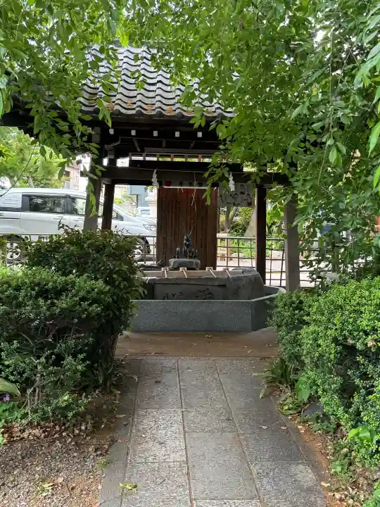 伊奴神社の{uncategorized: "未分類", other: "その他", undefined: "問題あり", building: "その他建物", grave: "お墓", sacred_gate: "鳥居", guardian: "狛犬", statue: "像", buddha: "仏像", history: "歴史", nature: "自然", garden: "庭園", animal: "動物", pagoda: "塔", temizu: "手水舎", mountain_gate: "山門・神門", sanctuary: "本殿・本堂", subordinate: "末社・摂社", art: "芸術", scenery: "景色", jizo: "地蔵", ema: "絵馬", goshuin: "御朱印", omikuji: "おみくじ", items: "授与品その他", amulet: "お守り", goshuincho: "御朱印帳", eats: "食事", festival: "お祭り", votive_dance: "神楽", shichigosan: "七五三参", wedding: "結婚式", experience: "体験その他", initially: "初詣", around: "周辺", anti_infection: "感染症対策"}