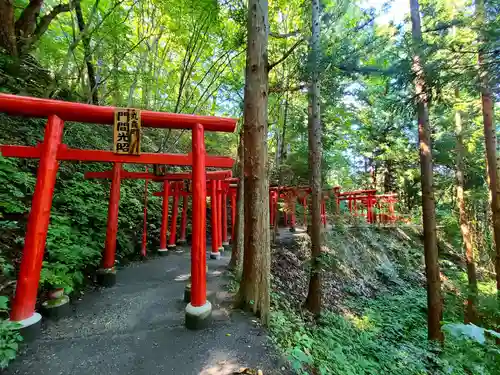 萬蔵稲荷神社の鳥居