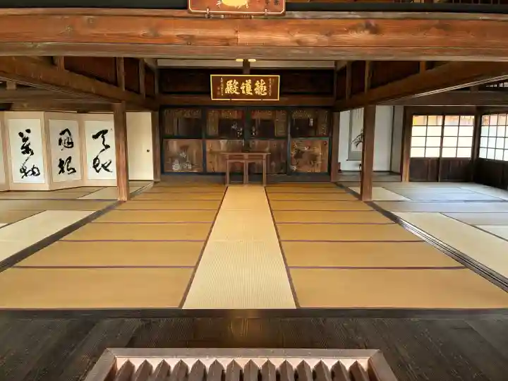 海蔵寺の{uncategorized: "未分類", other: "その他", undefined: "問題あり", building: "その他建物", grave: "お墓", sacred_gate: "鳥居", guardian: "狛犬", statue: "像", buddha: "仏像", history: "歴史", nature: "自然", garden: "庭園", animal: "動物", pagoda: "塔", temizu: "手水舎", mountain_gate: "山門・神門", sanctuary: "本殿・本堂", subordinate: "末社・摂社", art: "芸術", scenery: "景色", jizo: "地蔵", ema: "絵馬", goshuin: "御朱印", omikuji: "おみくじ", items: "授与品その他", amulet: "お守り", goshuincho: "御朱印帳", eats: "食事", festival: "お祭り", votive_dance: "神楽", shichigosan: "七五三参", wedding: "結婚式", experience: "体験その他", initially: "初詣", around: "周辺", anti_infection: "感染症対策"}