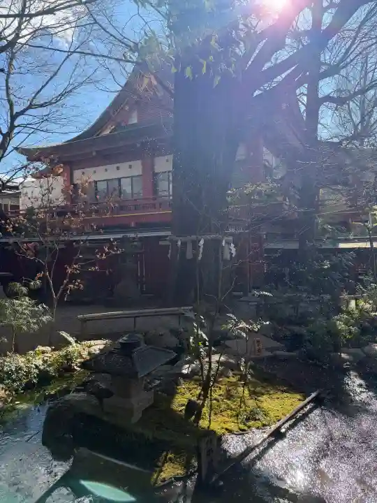 秩父神社の{uncategorized: "未分類", other: "その他", undefined: "問題あり", building: "その他建物", grave: "お墓", sacred_gate: "鳥居", guardian: "狛犬", statue: "像", buddha: "仏像", history: "歴史", nature: "自然", garden: "庭園", animal: "動物", pagoda: "塔", temizu: "手水舎", mountain_gate: "山門・神門", sanctuary: "本殿・本堂", subordinate: "末社・摂社", art: "芸術", scenery: "景色", jizo: "地蔵", ema: "絵馬", goshuin: "御朱印", omikuji: "おみくじ", items: "授与品その他", amulet: "お守り", goshuincho: "御朱印帳", eats: "食事", festival: "お祭り", votive_dance: "神楽", shichigosan: "七五三参", wedding: "結婚式", experience: "体験その他", initially: "初詣", around: "周辺", anti_infection: "感染症対策"}
