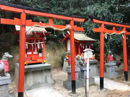 越木岩神社の末社・摂社