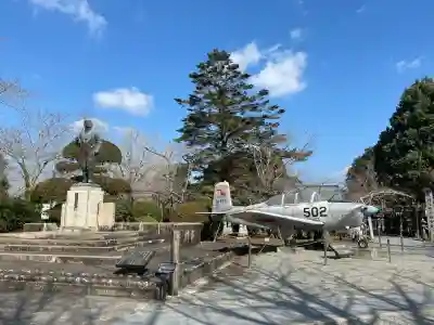 知覧町護国神社の{uncategorized: "未分類", other: "その他", undefined: "問題あり", building: "その他建物", grave: "お墓", sacred_gate: "鳥居", guardian: "狛犬", statue: "像", buddha: "仏像", history: "歴史", nature: "自然", garden: "庭園", animal: "動物", pagoda: "塔", temizu: "手水舎", mountain_gate: "山門・神門", sanctuary: "本殿・本堂", subordinate: "末社・摂社", art: "芸術", scenery: "景色", jizo: "地蔵", ema: "絵馬", goshuin: "御朱印", omikuji: "おみくじ", items: "授与品その他", amulet: "お守り", goshuincho: "御朱印帳", eats: "食事", festival: "お祭り", votive_dance: "神楽", shichigosan: "七五三参", wedding: "結婚式", experience: "体験その他", initially: "初詣", around: "周辺", anti_infection: "感染症対策"}
