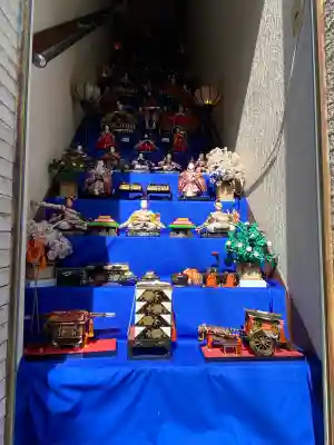 宇佐八幡宮の{uncategorized: "未分類", other: "その他", undefined: "問題あり", building: "その他建物", grave: "お墓", sacred_gate: "鳥居", guardian: "狛犬", statue: "像", buddha: "仏像", history: "歴史", nature: "自然", garden: "庭園", animal: "動物", pagoda: "塔", temizu: "手水舎", mountain_gate: "山門・神門", sanctuary: "本殿・本堂", subordinate: "末社・摂社", art: "芸術", scenery: "景色", jizo: "地蔵", ema: "絵馬", goshuin: "御朱印", omikuji: "おみくじ", items: "授与品その他", amulet: "お守り", goshuincho: "御朱印帳", eats: "食事", festival: "お祭り", votive_dance: "神楽", shichigosan: "七五三参", wedding: "結婚式", experience: "体験その他", initially: "初詣", around: "周辺", anti_infection: "感染症対策"}