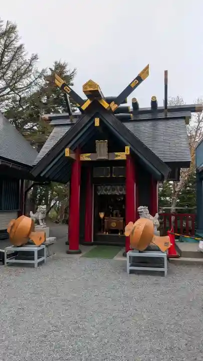 冨士山小御嶽神社の{uncategorized: "未分類", other: "その他", undefined: "問題あり", building: "その他建物", grave: "お墓", sacred_gate: "鳥居", guardian: "狛犬", statue: "像", buddha: "仏像", history: "歴史", nature: "自然", garden: "庭園", animal: "動物", pagoda: "塔", temizu: "手水舎", mountain_gate: "山門・神門", sanctuary: "本殿・本堂", subordinate: "末社・摂社", art: "芸術", scenery: "景色", jizo: "地蔵", ema: "絵馬", goshuin: "御朱印", omikuji: "おみくじ", items: "授与品その他", amulet: "お守り", goshuincho: "御朱印帳", eats: "食事", festival: "お祭り", votive_dance: "神楽", shichigosan: "七五三参", wedding: "結婚式", experience: "体験その他", initially: "初詣", around: "周辺", anti_infection: "感染症対策"}