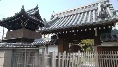 隆専寺の山門・神門