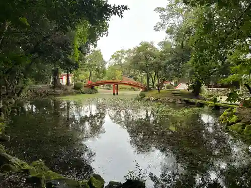 宇佐神宮の{uncategorized: "未分類", other: "その他", undefined: "問題あり", building: "その他建物", grave: "お墓", sacred_gate: "鳥居", guardian: "狛犬", statue: "像", buddha: "仏像", history: "歴史", nature: "自然", garden: "庭園", animal: "動物", pagoda: "塔", temizu: "手水舎", mountain_gate: "山門・神門", sanctuary: "本殿・本堂", subordinate: "末社・摂社", art: "芸術", scenery: "景色", jizo: "地蔵", ema: "絵馬", goshuin: "御朱印", omikuji: "おみくじ", items: "授与品その他", amulet: "お守り", goshuincho: "御朱印帳", eats: "食事", festival: "お祭り", votive_dance: "神楽", shichigosan: "七五三参", wedding: "結婚式", experience: "体験その他", initially: "初詣", around: "周辺", anti_infection: "感染症対策"}