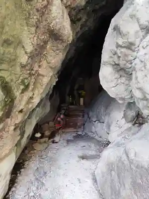 御厨人窟・神明窟(高知県)