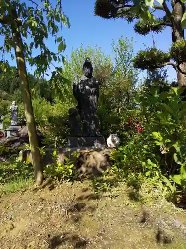 御誕生寺（猫寺）の仏像