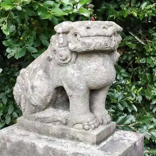 館山神社の狛犬