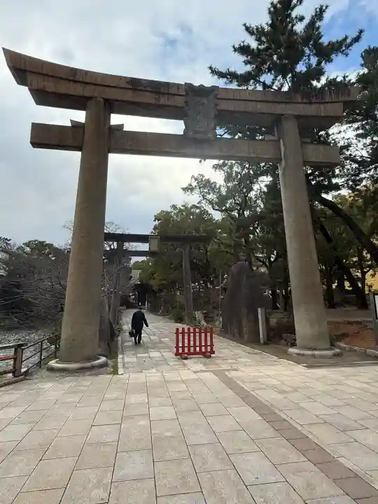 小倉祇園八坂神社の{uncategorized: "未分類", other: "その他", undefined: "問題あり", building: "その他建物", grave: "お墓", sacred_gate: "鳥居", guardian: "狛犬", statue: "像", buddha: "仏像", history: "歴史", nature: "自然", garden: "庭園", animal: "動物", pagoda: "塔", temizu: "手水舎", mountain_gate: "山門・神門", sanctuary: "本殿・本堂", subordinate: "末社・摂社", art: "芸術", scenery: "景色", jizo: "地蔵", ema: "絵馬", goshuin: "御朱印", omikuji: "おみくじ", items: "授与品その他", amulet: "お守り", goshuincho: "御朱印帳", eats: "食事", festival: "お祭り", votive_dance: "神楽", shichigosan: "七五三参", wedding: "結婚式", experience: "体験その他", initially: "初詣", around: "周辺", anti_infection: "感染症対策"}