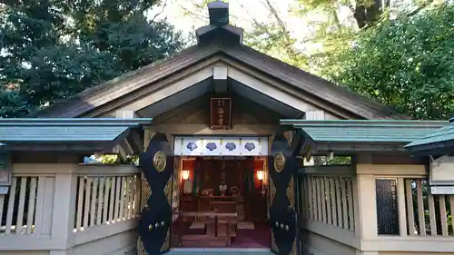 東郷神社の末社・摂社