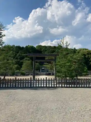 明治天皇伏見桃山陵の末社・摂社