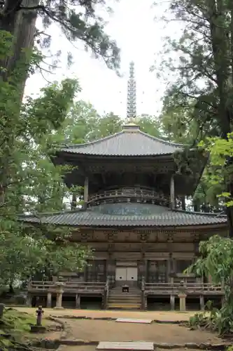 高野山金剛峯寺の塔