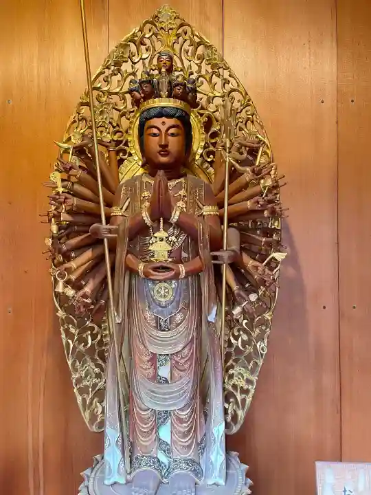 宗慶寺の{uncategorized: "未分類", other: "その他", undefined: "問題あり", building: "その他建物", grave: "お墓", sacred_gate: "鳥居", guardian: "狛犬", statue: "像", buddha: "仏像", history: "歴史", nature: "自然", garden: "庭園", animal: "動物", pagoda: "塔", temizu: "手水舎", mountain_gate: "山門・神門", sanctuary: "本殿・本堂", subordinate: "末社・摂社", art: "芸術", scenery: "景色", jizo: "地蔵", ema: "絵馬", goshuin: "御朱印", omikuji: "おみくじ", items: "授与品その他", amulet: "お守り", goshuincho: "御朱印帳", eats: "食事", festival: "お祭り", votive_dance: "神楽", shichigosan: "七五三参", wedding: "結婚式", experience: "体験その他", initially: "初詣", around: "周辺", anti_infection: "感染症対策"}