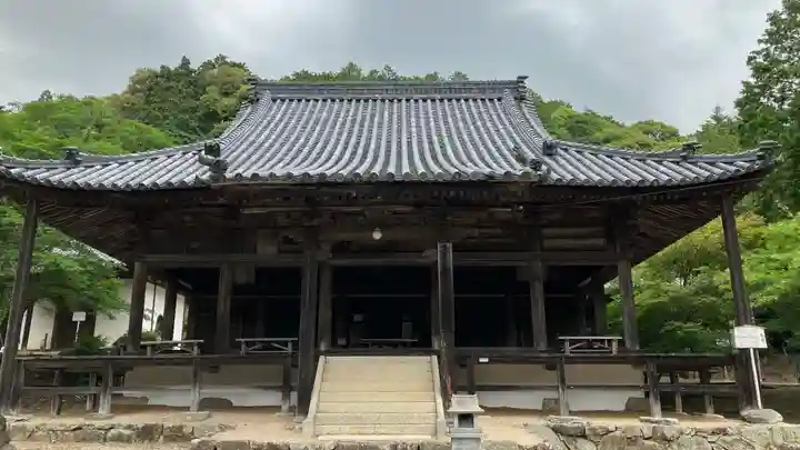 西法院の本殿・本堂