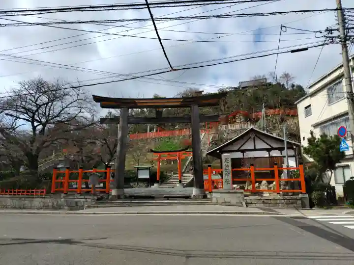 建勲神社の{uncategorized: "未分類", other: "その他", undefined: "問題あり", building: "その他建物", grave: "お墓", sacred_gate: "鳥居", guardian: "狛犬", statue: "像", buddha: "仏像", history: "歴史", nature: "自然", garden: "庭園", animal: "動物", pagoda: "塔", temizu: "手水舎", mountain_gate: "山門・神門", sanctuary: "本殿・本堂", subordinate: "末社・摂社", art: "芸術", scenery: "景色", jizo: "地蔵", ema: "絵馬", goshuin: "御朱印", omikuji: "おみくじ", items: "授与品その他", amulet: "お守り", goshuincho: "御朱印帳", eats: "食事", festival: "お祭り", votive_dance: "神楽", shichigosan: "七五三参", wedding: "結婚式", experience: "体験その他", initially: "初詣", around: "周辺", anti_infection: "感染症対策"}