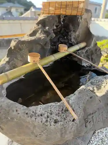 白山神社の{uncategorized: "未分類", other: "その他", undefined: "問題あり", building: "その他建物", grave: "お墓", sacred_gate: "鳥居", guardian: "狛犬", statue: "像", buddha: "仏像", history: "歴史", nature: "自然", garden: "庭園", animal: "動物", pagoda: "塔", temizu: "手水舎", mountain_gate: "山門・神門", sanctuary: "本殿・本堂", subordinate: "末社・摂社", art: "芸術", scenery: "景色", jizo: "地蔵", ema: "絵馬", goshuin: "御朱印", omikuji: "おみくじ", items: "授与品その他", amulet: "お守り", goshuincho: "御朱印帳", eats: "食事", festival: "お祭り", votive_dance: "神楽", shichigosan: "七五三参", wedding: "結婚式", experience: "体験その他", initially: "初詣", around: "周辺", anti_infection: "感染症対策"}