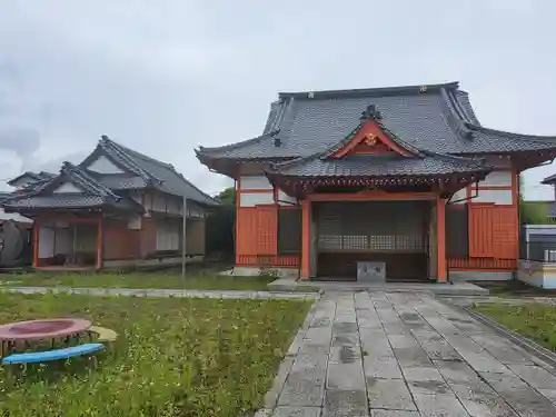 信楽寺の本殿・本堂