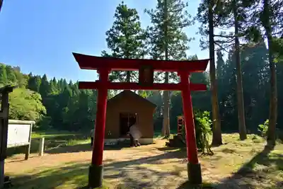 郡殿の池弁財天社(新潟県)