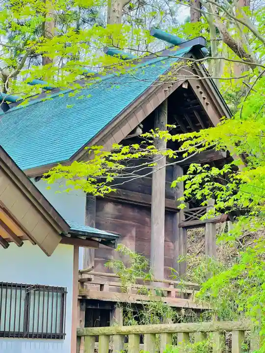 呑香稲荷神社の{uncategorized: "未分類", other: "その他", undefined: "問題あり", building: "その他建物", grave: "お墓", sacred_gate: "鳥居", guardian: "狛犬", statue: "像", buddha: "仏像", history: "歴史", nature: "自然", garden: "庭園", animal: "動物", pagoda: "塔", temizu: "手水舎", mountain_gate: "山門・神門", sanctuary: "本殿・本堂", subordinate: "末社・摂社", art: "芸術", scenery: "景色", jizo: "地蔵", ema: "絵馬", goshuin: "御朱印", omikuji: "おみくじ", items: "授与品その他", amulet: "お守り", goshuincho: "御朱印帳", eats: "食事", festival: "お祭り", votive_dance: "神楽", shichigosan: "七五三参", wedding: "結婚式", experience: "体験その他", initially: "初詣", around: "周辺", anti_infection: "感染症対策"}