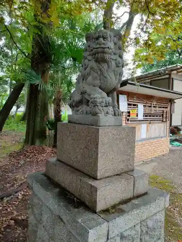 漆部神社の狛犬