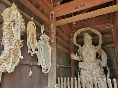 鶴林寺の像