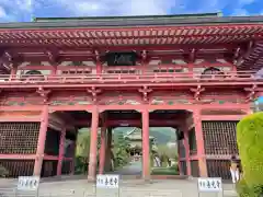 甲斐善光寺の山門