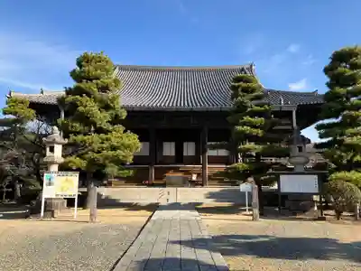 常楽寺の本殿・本堂