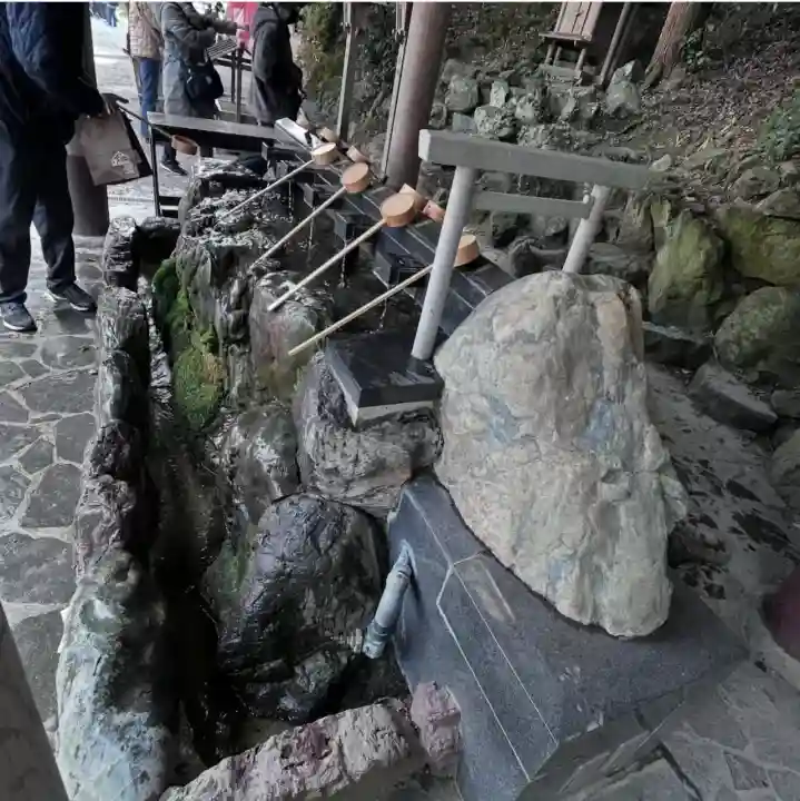 多度大社の{uncategorized: "未分類", other: "その他", undefined: "問題あり", building: "その他建物", grave: "お墓", sacred_gate: "鳥居", guardian: "狛犬", statue: "像", buddha: "仏像", history: "歴史", nature: "自然", garden: "庭園", animal: "動物", pagoda: "塔", temizu: "手水舎", mountain_gate: "山門・神門", sanctuary: "本殿・本堂", subordinate: "末社・摂社", art: "芸術", scenery: "景色", jizo: "地蔵", ema: "絵馬", goshuin: "御朱印", omikuji: "おみくじ", items: "授与品その他", amulet: "お守り", goshuincho: "御朱印帳", eats: "食事", festival: "お祭り", votive_dance: "神楽", shichigosan: "七五三参", wedding: "結婚式", experience: "体験その他", initially: "初詣", around: "周辺", anti_infection: "感染症対策"}