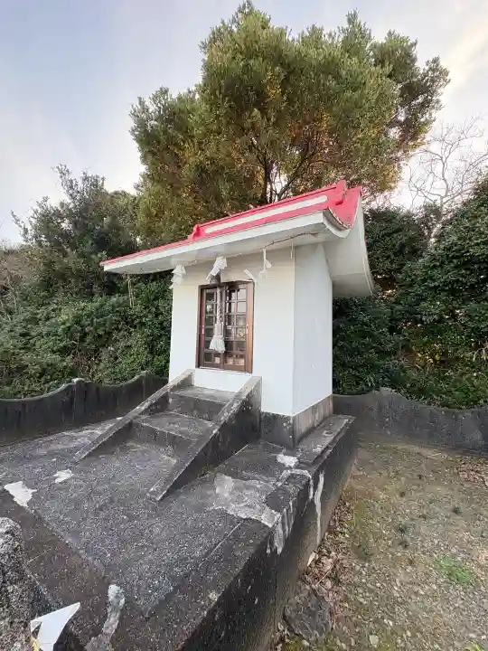 龍王神社の{uncategorized: "未分類", other: "その他", undefined: "問題あり", building: "その他建物", grave: "お墓", sacred_gate: "鳥居", guardian: "狛犬", statue: "像", buddha: "仏像", history: "歴史", nature: "自然", garden: "庭園", animal: "動物", pagoda: "塔", temizu: "手水舎", mountain_gate: "山門・神門", sanctuary: "本殿・本堂", subordinate: "末社・摂社", art: "芸術", scenery: "景色", jizo: "地蔵", ema: "絵馬", goshuin: "御朱印", omikuji: "おみくじ", items: "授与品その他", amulet: "お守り", goshuincho: "御朱印帳", eats: "食事", festival: "お祭り", votive_dance: "神楽", shichigosan: "七五三参", wedding: "結婚式", experience: "体験その他", initially: "初詣", around: "周辺", anti_infection: "感染症対策"}