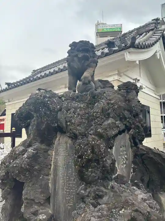 鶴見神社の{uncategorized: "未分類", other: "その他", undefined: "問題あり", building: "その他建物", grave: "お墓", sacred_gate: "鳥居", guardian: "狛犬", statue: "像", buddha: "仏像", history: "歴史", nature: "自然", garden: "庭園", animal: "動物", pagoda: "塔", temizu: "手水舎", mountain_gate: "山門・神門", sanctuary: "本殿・本堂", subordinate: "末社・摂社", art: "芸術", scenery: "景色", jizo: "地蔵", ema: "絵馬", goshuin: "御朱印", omikuji: "おみくじ", items: "授与品その他", amulet: "お守り", goshuincho: "御朱印帳", eats: "食事", festival: "お祭り", votive_dance: "神楽", shichigosan: "七五三参", wedding: "結婚式", experience: "体験その他", initially: "初詣", around: "周辺", anti_infection: "感染症対策"}