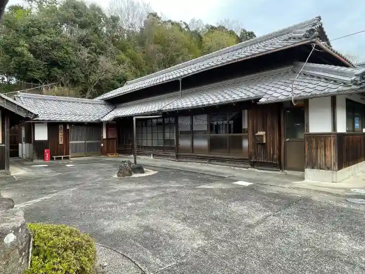 安楽寺の{uncategorized: "未分類", other: "その他", undefined: "問題あり", building: "その他建物", grave: "お墓", sacred_gate: "鳥居", guardian: "狛犬", statue: "像", buddha: "仏像", history: "歴史", nature: "自然", garden: "庭園", animal: "動物", pagoda: "塔", temizu: "手水舎", mountain_gate: "山門・神門", sanctuary: "本殿・本堂", subordinate: "末社・摂社", art: "芸術", scenery: "景色", jizo: "地蔵", ema: "絵馬", goshuin: "御朱印", omikuji: "おみくじ", items: "授与品その他", amulet: "お守り", goshuincho: "御朱印帳", eats: "食事", festival: "お祭り", votive_dance: "神楽", shichigosan: "七五三参", wedding: "結婚式", experience: "体験その他", initially: "初詣", around: "周辺", anti_infection: "感染症対策"}