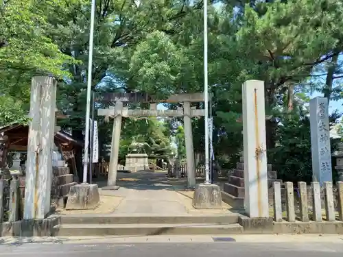 大神神社（花池）の鳥居