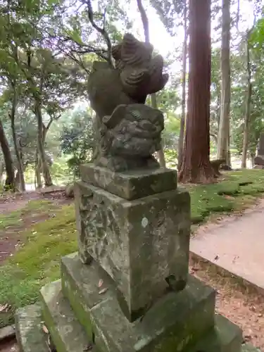 八所神社の狛犬