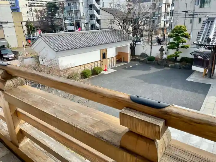 重願寺の{uncategorized: "未分類", other: "その他", undefined: "問題あり", building: "その他建物", grave: "お墓", sacred_gate: "鳥居", guardian: "狛犬", statue: "像", buddha: "仏像", history: "歴史", nature: "自然", garden: "庭園", animal: "動物", pagoda: "塔", temizu: "手水舎", mountain_gate: "山門・神門", sanctuary: "本殿・本堂", subordinate: "末社・摂社", art: "芸術", scenery: "景色", jizo: "地蔵", ema: "絵馬", goshuin: "御朱印", omikuji: "おみくじ", items: "授与品その他", amulet: "お守り", goshuincho: "御朱印帳", eats: "食事", festival: "お祭り", votive_dance: "神楽", shichigosan: "七五三参", wedding: "結婚式", experience: "体験その他", initially: "初詣", around: "周辺", anti_infection: "感染症対策"}