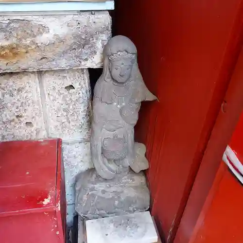 開徳稲荷神社の仏像