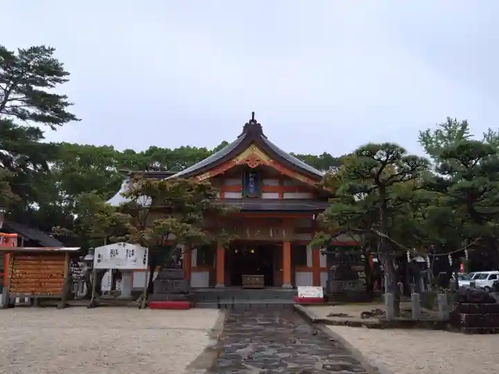 紅葉八幡宮の本殿・本堂