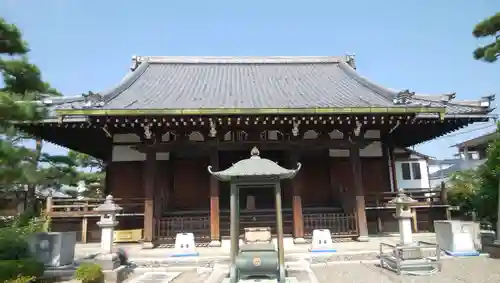 西園寺の本殿・本堂