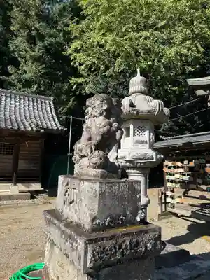 安房神社の狛犬