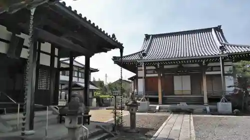 長円寺の本殿